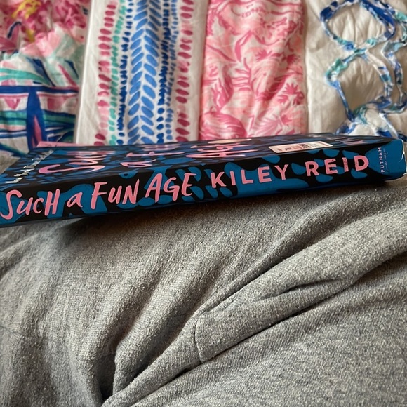 BRAND NEW such a fun age by Kaley Reid paperback - Picture 3 of 3